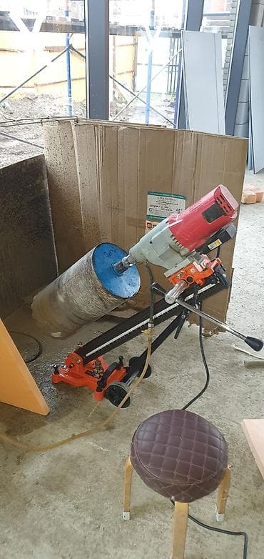 Алмазное бурение отверстий в бетоне, кирпиче и железобетоне