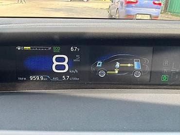 тайота жып: Toyota Prius: 2019 г., 1.8 л, Вариатор, Гибрид, Хетчбек — 5