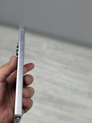 redmi note 8s: Samsung S25 Ultra 
в отличном состоянии 

2 физ симкарта — 6