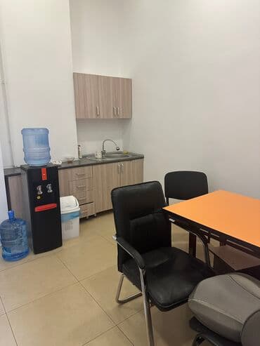 ишу работу кухработник самсышник бишкек: 🏬 Сдаётся в аренду коммерческое помещение под офис в районе Бета — 7