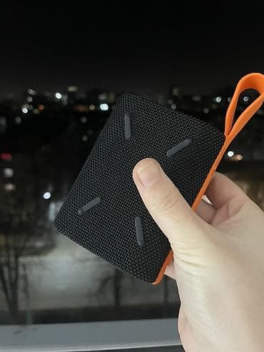 samsung frontier: Портативная Bluetooth-колонка Xiaomi - Компактный корпус с тканевой — 3