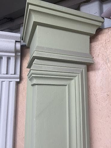 Декоративная архитектурная колонна/пилястра классического профиля. -