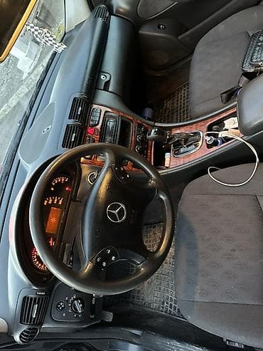 spark shevrolet: Mercedes-Benz C-Class: 2002 г., 2 л, Автомат, Седан — 5