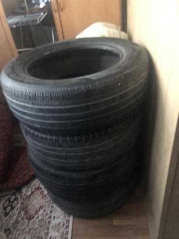 18 r: Комплект из 4 автомобильных шин.
Размер 235/55/R18 — 1