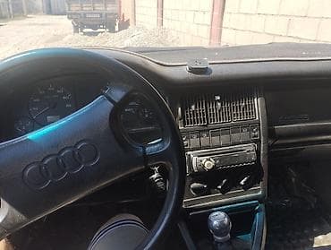 Унаа сатуу: Audi 80: 1989 г., 1.8 л, Кол менен иштөөчү, Бензин, Седан — 6