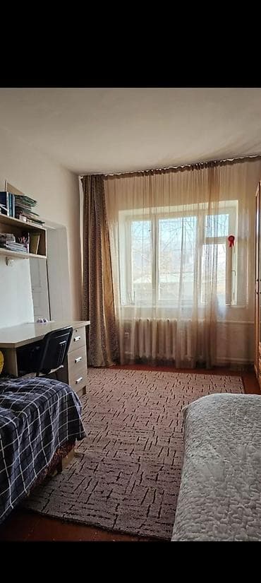 Үйлөр: 60 м², 3 бөлмө, Унаа токтотуучу жай, Забор, тосулган — 3