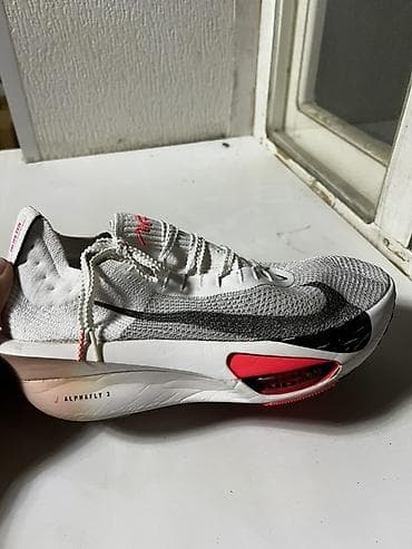 butun кошельки цены бишкек: Мужские кроссовки, 44, Nike, Б/у, цвет - Белый — 1