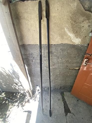 рейлинги на универсал: Продам продольные рейлинги на крышу автомобиля (пара). - Тип: штатные — 2