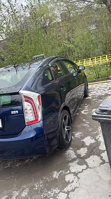 тайета: Toyota Prius: 2012 г., 1.8 л, Вариатор, Гибрид, Лифтбек — 2