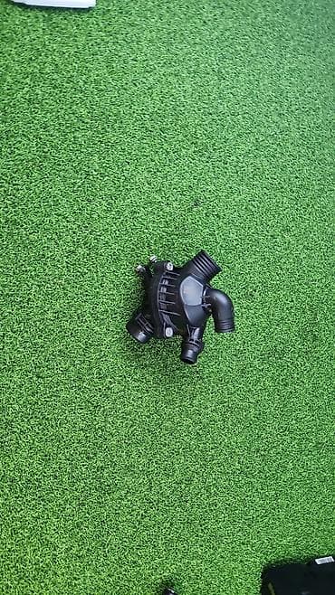 Транспорт: Термостат BMW 2011 г., Колдонулган, Оригинал, Германия — 1