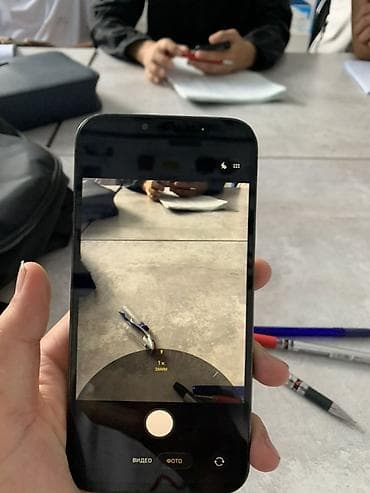 Техника и электроника: IPhone 13 Pro Max графитовый цвет - Экран 6.1", OLED Super Retina — 4