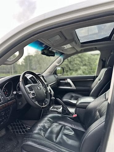 Toyota Land Cruiser: 2013 г., 4.6 л, Автомат, Дизель, Внедорожник — 8