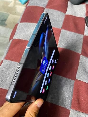 куплю сотовый телефон: Samsung Galaxy Fold 4 — 8