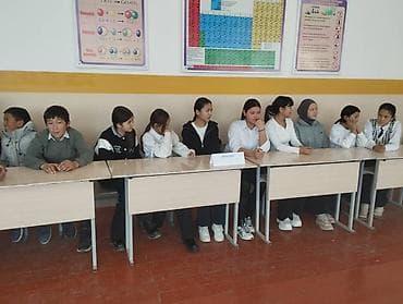 шлем с наушниками: Пара старинных деревянных полозьев для саней/волокуш с мягкими — 5