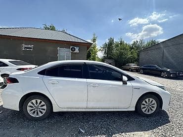 corolla s: Toyota Corolla: 2022 г., 1.8 л, Вариатор, Гибрид, Седан — 2