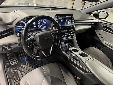 prius 2015: Toyota Avalon: 2018 г., Гибрид, Седан — 10