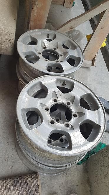 Литые Диски R 15 Комплект, отверстий - 6