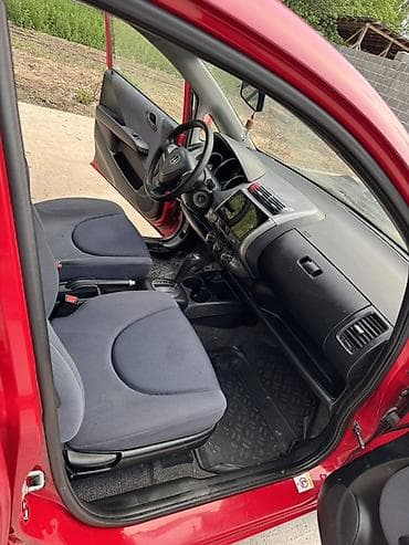 автокредит на бу авто бишкек: Honda Jazz: 2002 г., 1.4 л, Вариатор, Бензин, Хетчбек — 4