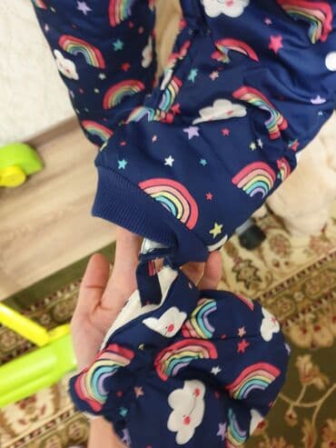 Детская обувь: Комбинезон зимний, теплый. Размер от 1года до 1.5года. Ножки и ручки — 3