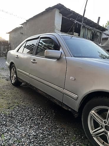 Продажа авто: Mercedes-Benz E-Class: 1997 г., 2.2 л, Автомат, Бензин, Седан — 4