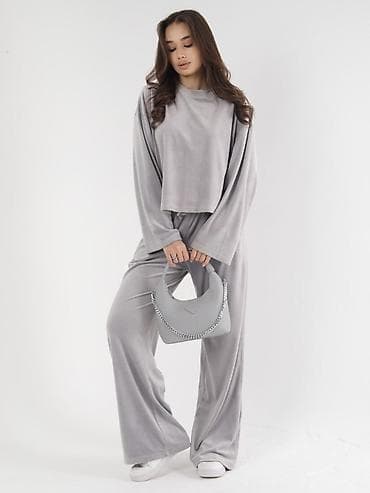 стол стул сатылат: Профессиональная фотостудия одежды и товаров — 1