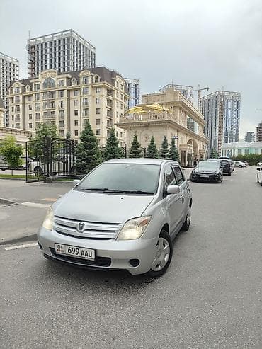 японка машина: Toyota Ist: 2002 г., 1.3 л, Автомат, Бензин, Хэтчбэк — 1