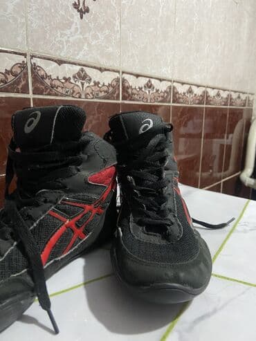 Мужские кроссовки, 35, Asics, Б/у, цвет - Черный