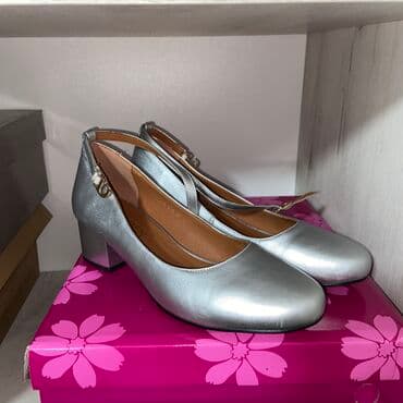 nike react: Туфли 36 размера
Доставка по городу бесплатно — 3