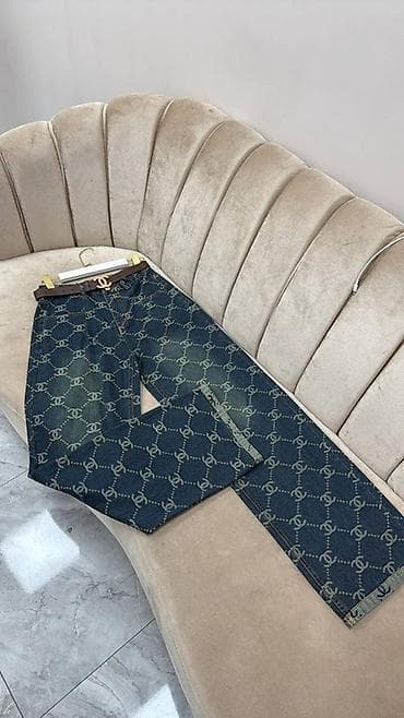 футболки оверсайз женские: Женская одежда — базовые футболки и джинсы с принтами - Футболки — 3