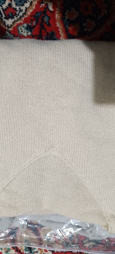 шерстяные кофты женские больших размеров: Стильные женские осенне-зимние кофточки в красномсером и горчичном — 29