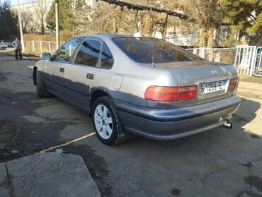 кредит на машину: Honda Accord: 1995 г., 2 л, Механика, Бензин, Седан — 5
