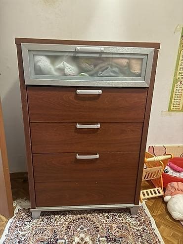 мебель сандык: Кийим үчүн комод, Колдонулган, Күзгүсүз, Жыгач, түсү - Күрөң — 1