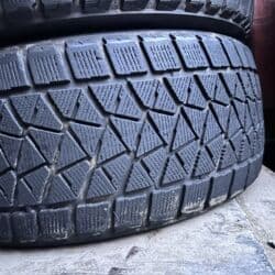 шины на эксковатор: Шиналар 275 / 45 / R 20, Кыш, Колдонулган, Комплект, Жол тандабастар (АТ/МТ), Жапония, Bridgestone — 4