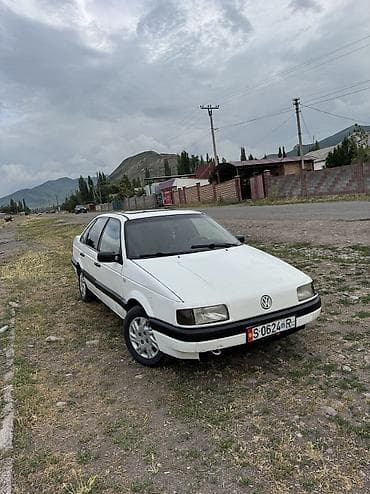 Volkswagen Passat: 1991 г., 1.8 л, Механика, Бензин, Седан at lalafo.kg Volkswagen Passat: 1991 г., 1.8 л, Механика, Бензин, Седан