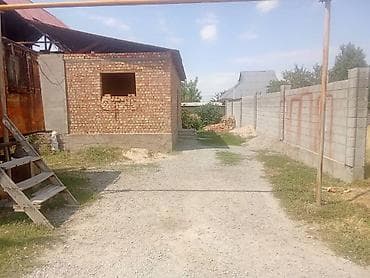 участки продаю: Кирпичный большой дом 90%готовности рядом школа садик .Свет газ — 2