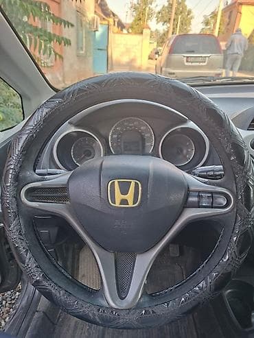 классика мото: Honda Fit: 2010 г., 1.5 л, Автомат, Бензин, Хэтчбэк — 5