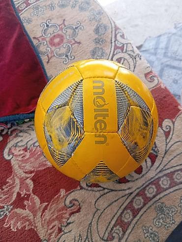 фикс modric: Футбольный мяч Molten - Бренд: Molten (логотип на панели). - Цвет — 1