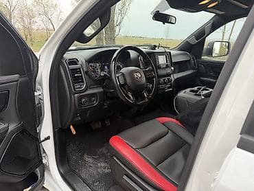 explorer kallio 50: Dodge Ram 1500: 2022 г., 3.6 л, Автомат, Бензин, Пикап — 10