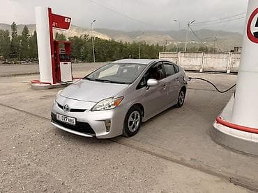 lexus 300 is 2002: Toyota Prius: 2015 г., Вариатор, Гибрид, Хэтчбэк — 1