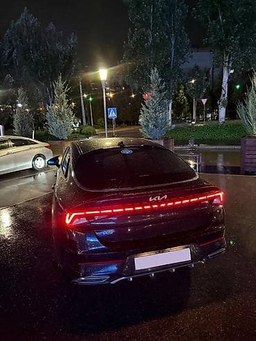 Kia K5: 2023 г., 1.6 л, Автомат, Бензин, Седан