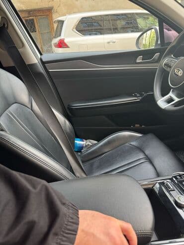 машины на пульте управления большие: Салон автомобиля бизнес-класса с современным оснащением. Основные — 8