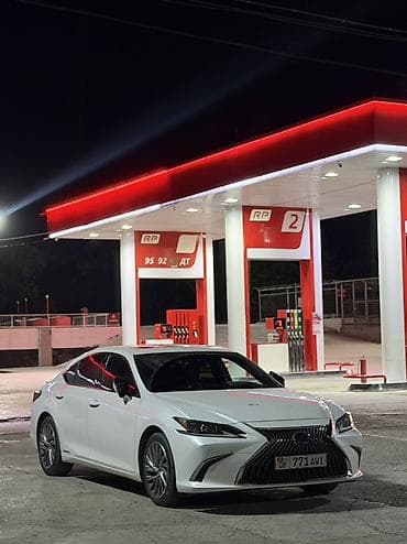 124 e500: Lexus ES: 2020 г., 2.5 л, Вариатор, Гибрид, Седан — 4