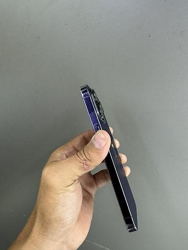 meta 3: IPhone 14 Pro, Deep Purple — 2
