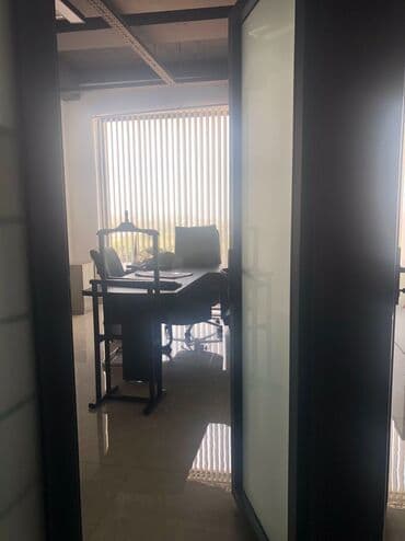 дома под офис: Сдаю Офис, 86 м², В бизнес центре — 8