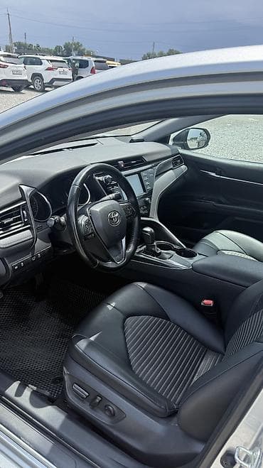 Toyota Camry: 2020 г., 2.5 л, Автомат, Бензин, Седан — 5