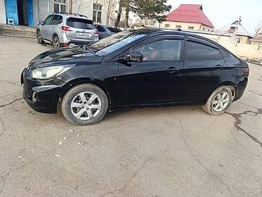 lada vesta: Hyundai Solaris: 2013 г., 1.6 л, Механика, Бензин, Седан — 5