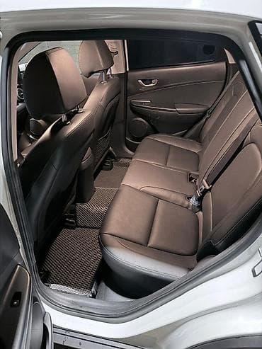 яркие: Hyundai Kona: 2017 г., 1.6 л, Автомат, Дизель, Кроссовер — 8