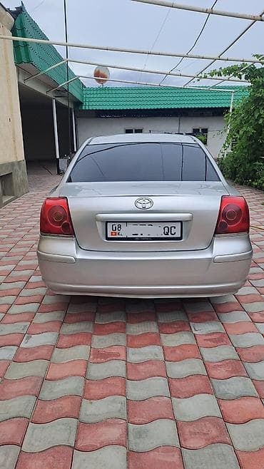 Toyota Avensis: 2003 г., 1.8 л, Механика, Седан — 2