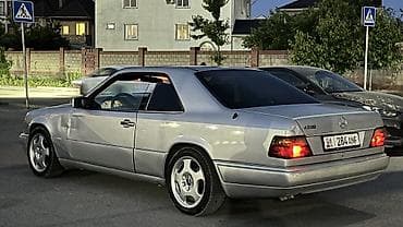 bye e5: Mercedes-Benz 220: 1993 г., 2.2 л, Автомат, Бензин, Купе — 2