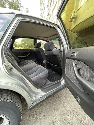 двери аккорд: Honda Accord: 1996 г., 1.8 л, Механика, Бензин, Седан — 7